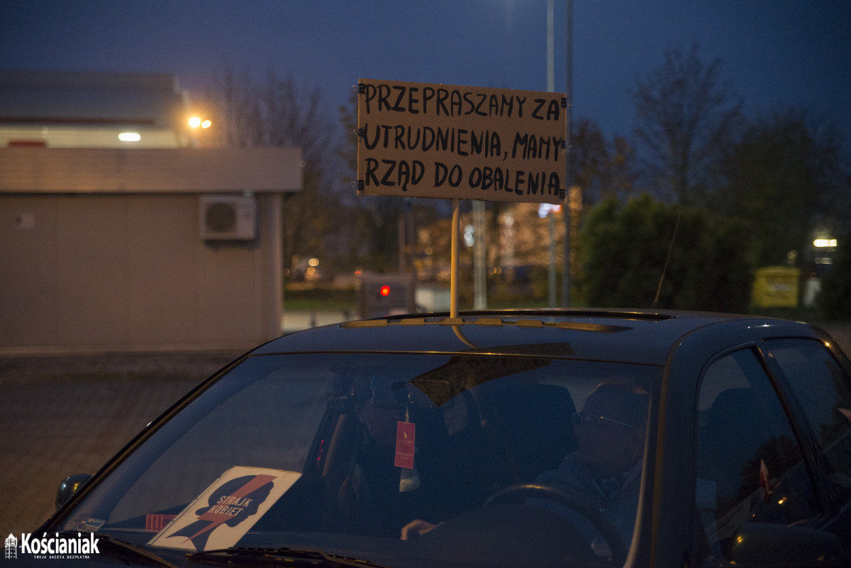 Samochodowy Strajk Kobiet w Kościanie [ZDJĘCIA]
