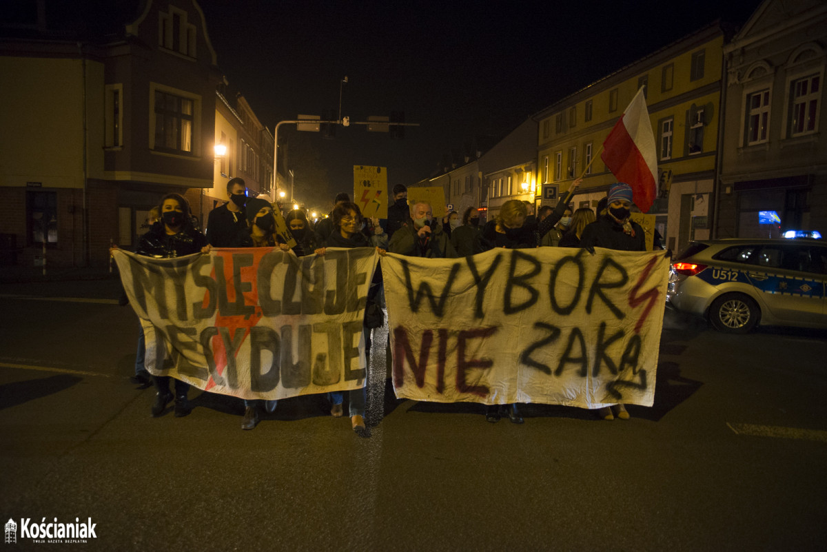 Kolejny Strajk Kobiet w Kościanie z blokadą ulic [ZDJĘCIA]