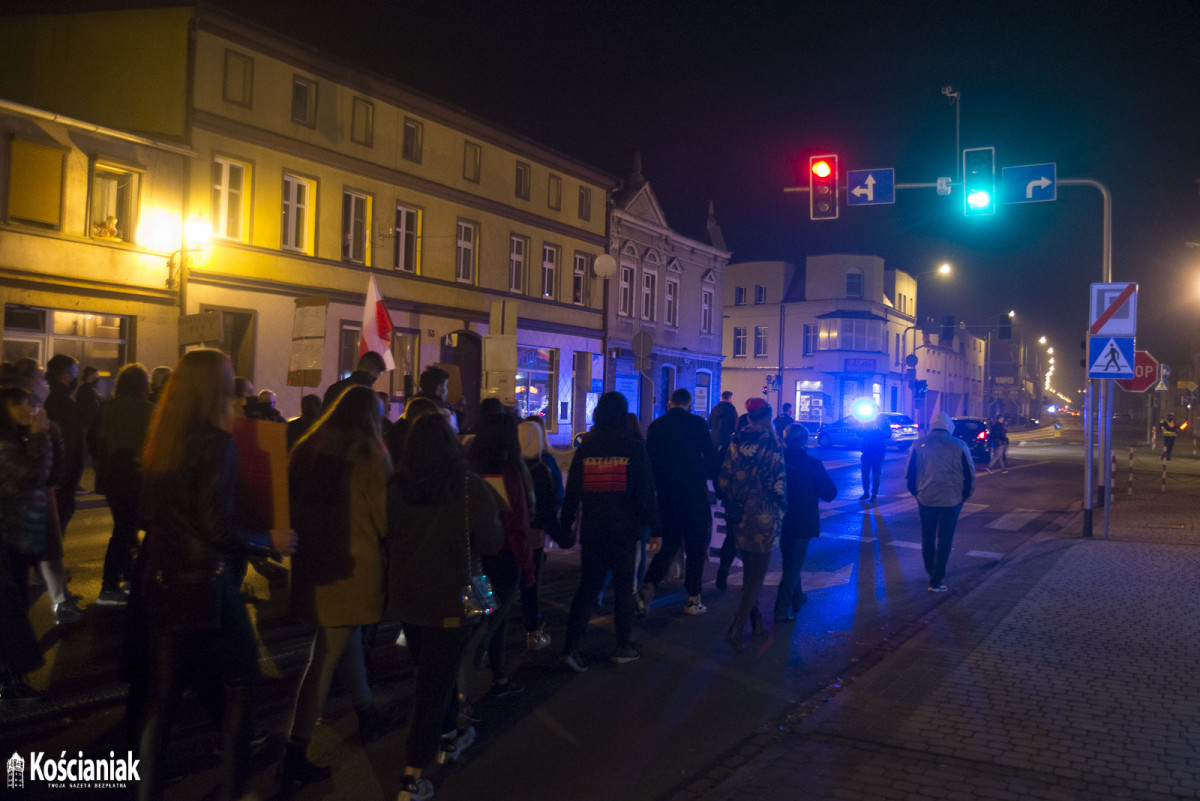 Kolejny Strajk Kobiet w Kościanie z blokadą ulic [ZDJĘCIA]
