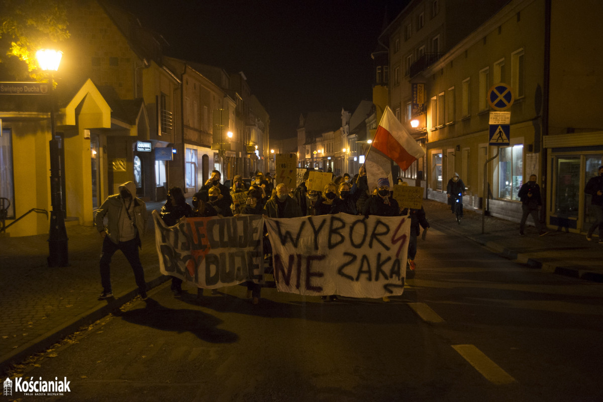 Kolejny Strajk Kobiet w Kościanie z blokadą ulic [ZDJĘCIA]