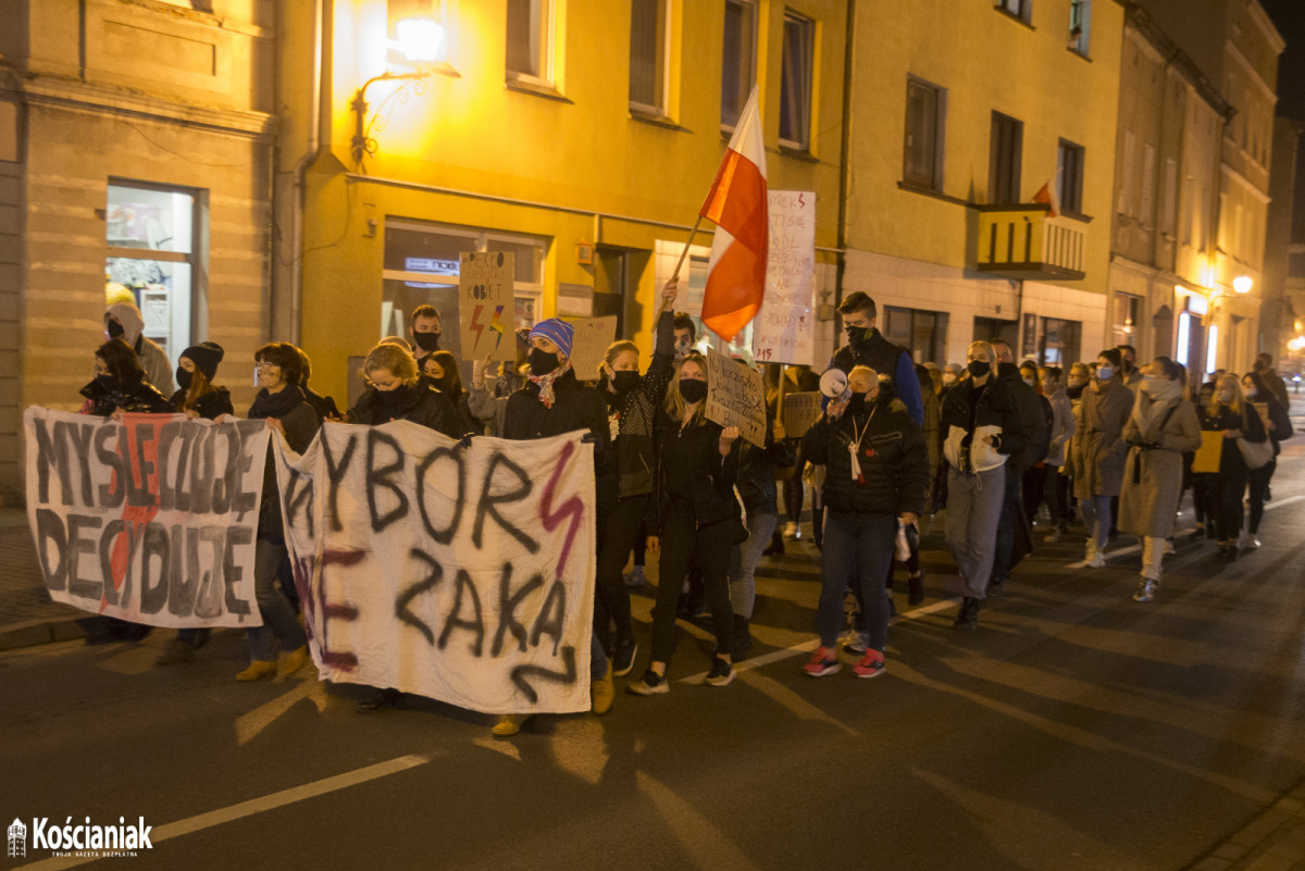 Kolejny Strajk Kobiet w Kościanie z blokadą ulic [ZDJĘCIA]