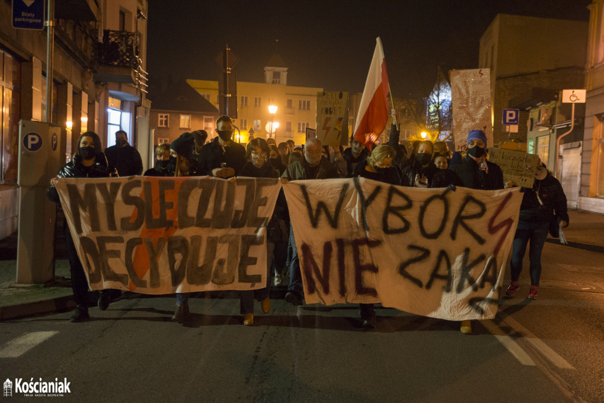 Kolejny Strajk Kobiet w Kościanie z blokadą ulic [ZDJĘCIA]