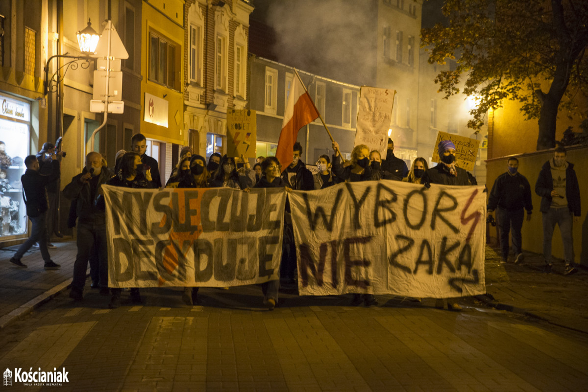 Kolejny Strajk Kobiet w Kościanie z blokadą ulic [ZDJĘCIA]