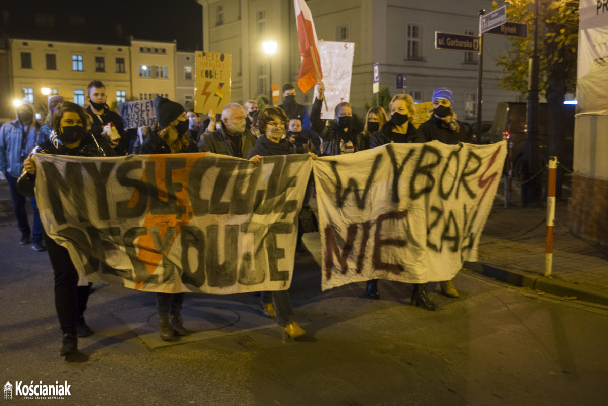 Kolejny Strajk Kobiet w Kościanie z blokadą ulic [ZDJĘCIA]