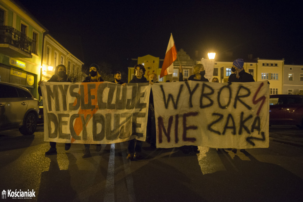 Kolejny Strajk Kobiet w Kościanie z blokadą ulic [ZDJĘCIA]