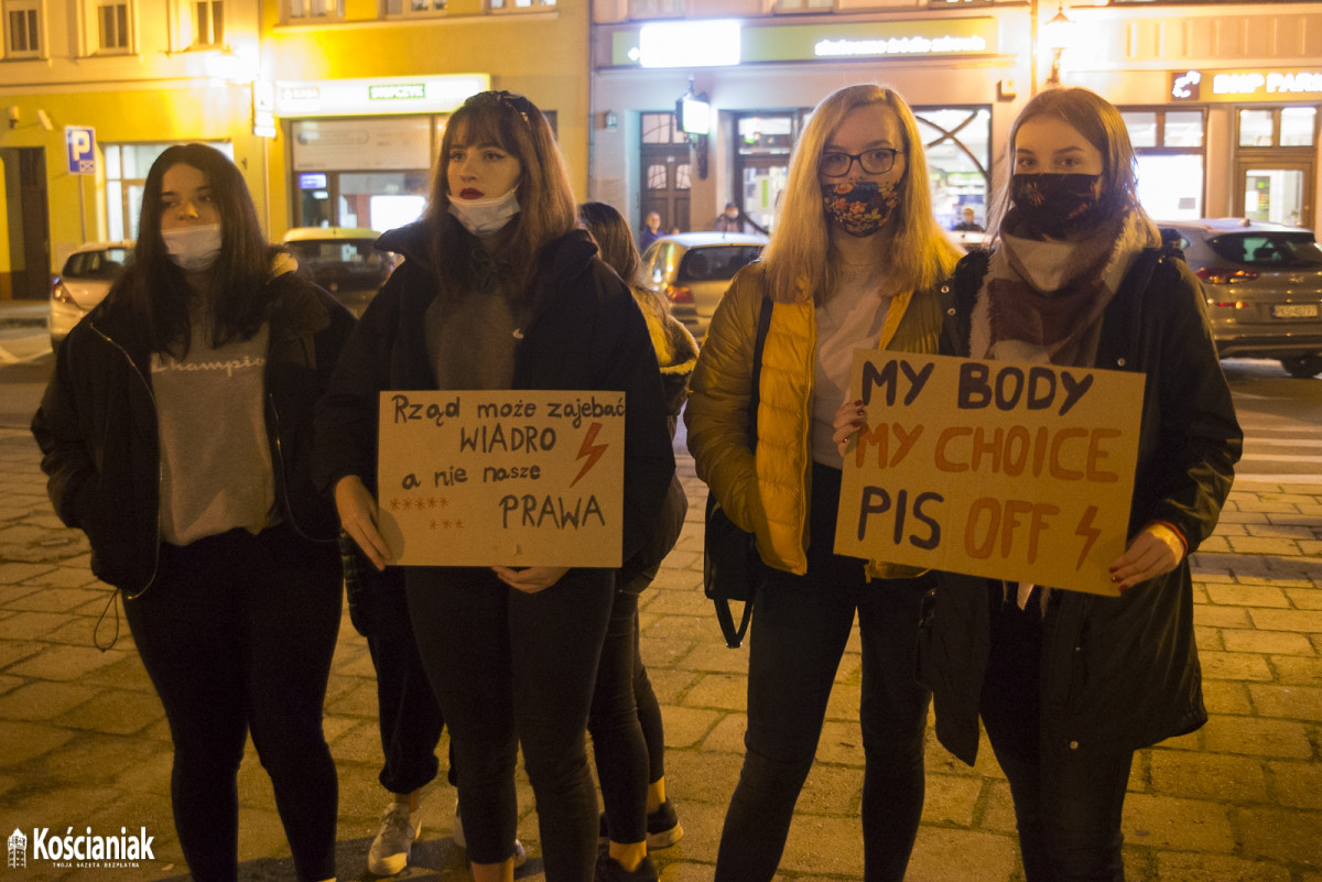 Kolejny Strajk Kobiet w Kościanie z blokadą ulic [ZDJĘCIA]
