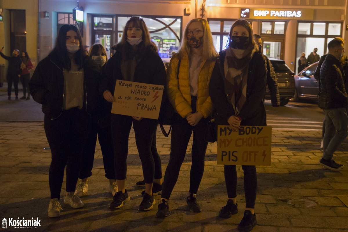 Kolejny Strajk Kobiet w Kościanie z blokadą ulic [ZDJĘCIA]