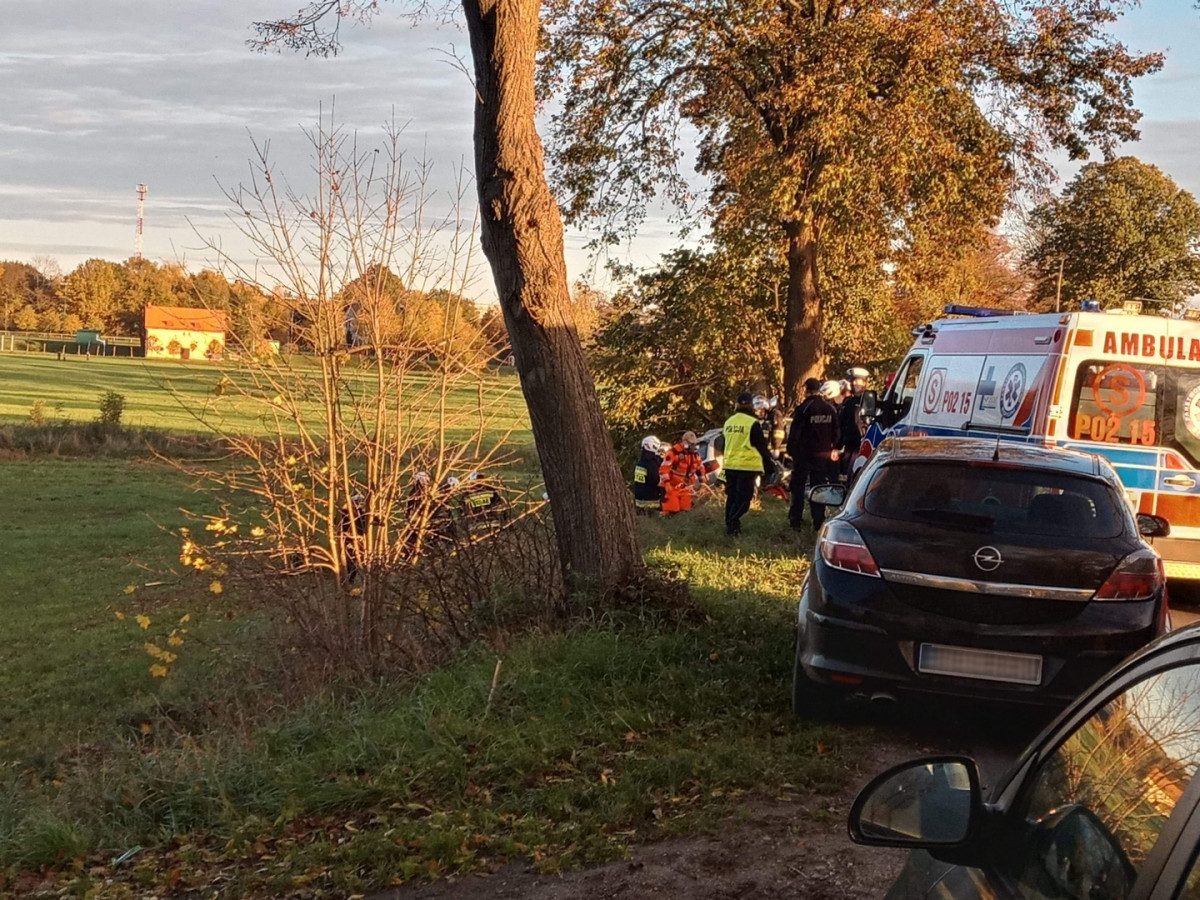 Wypadek w Starym Bojanowie. Nie żyje kierowca