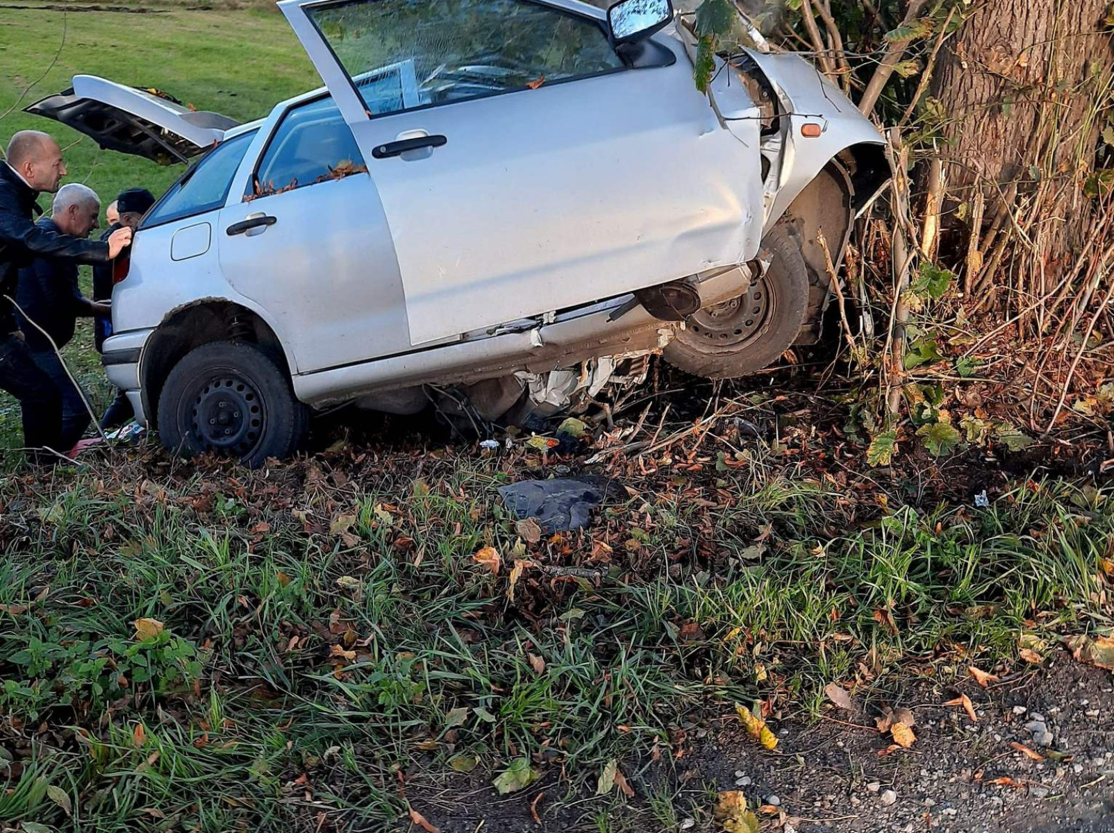 Wypadek w Starym Bojanowie. Nie żyje kierowca