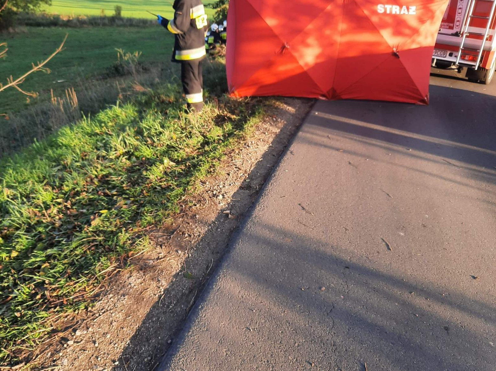 Wypadek w Starym Bojanowie. Nie żyje kierowca