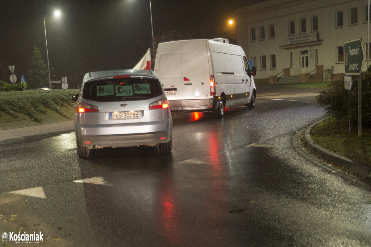 Drugi samochodowy Strajk Kobiet ulicami Kościana [ZDJĘCIA]