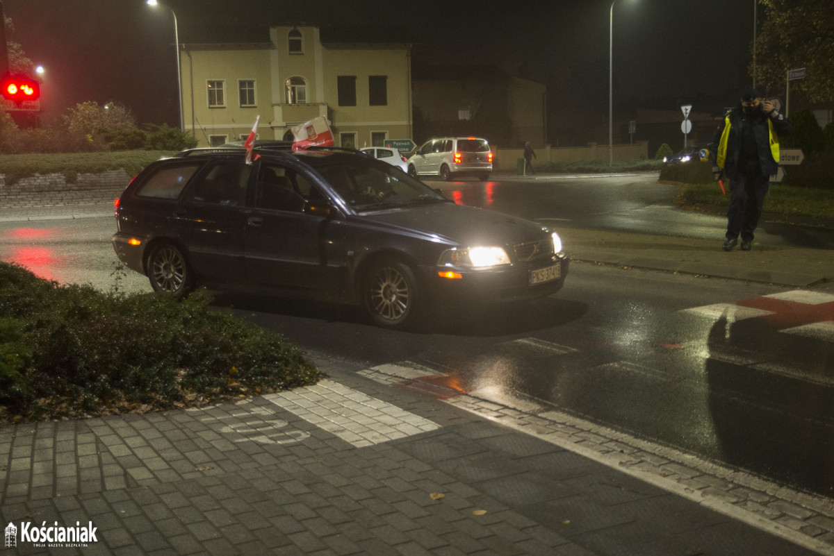 Drugi samochodowy Strajk Kobiet ulicami Kościana [ZDJĘCIA]