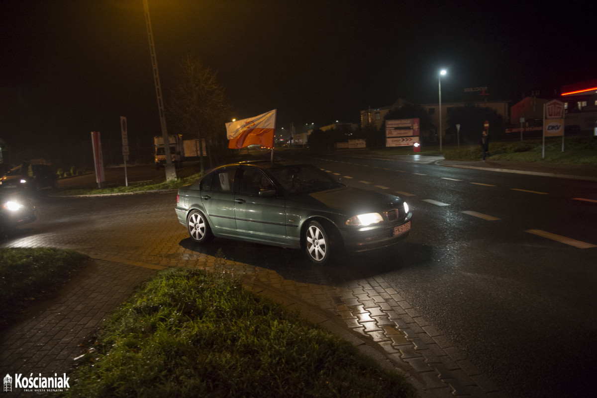 Drugi samochodowy Strajk Kobiet ulicami Kościana [ZDJĘCIA]