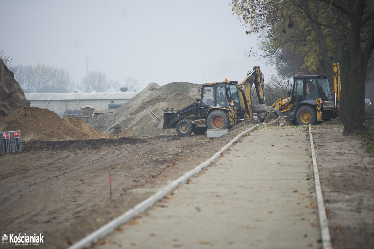 Trwa budowa ścieżki rowerowej z Racotu do Katarzynina [ZDJĘCIA]