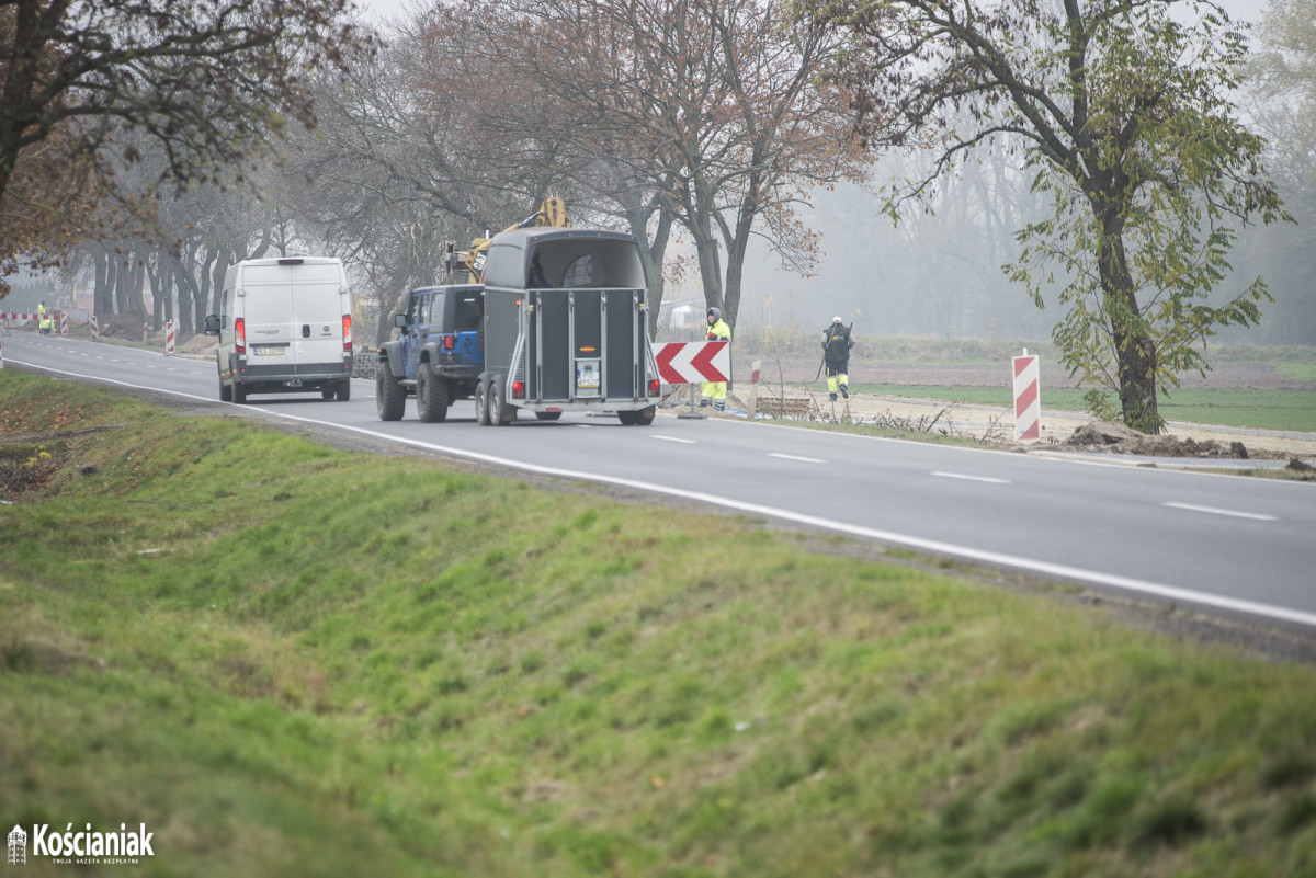Trwa budowa ścieżki rowerowej z Racotu do Katarzynina [ZDJĘCIA]