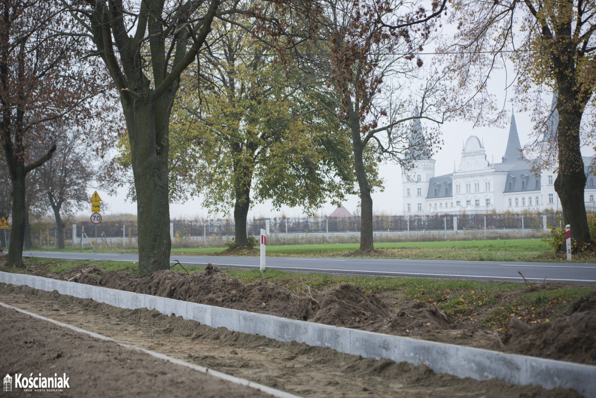 Trwa budowa ścieżki rowerowej z Racotu do Katarzynina [ZDJĘCIA]