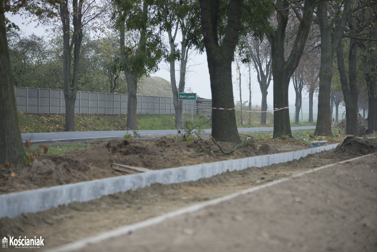 Trwa budowa ścieżki rowerowej z Racotu do Katarzynina [ZDJĘCIA]