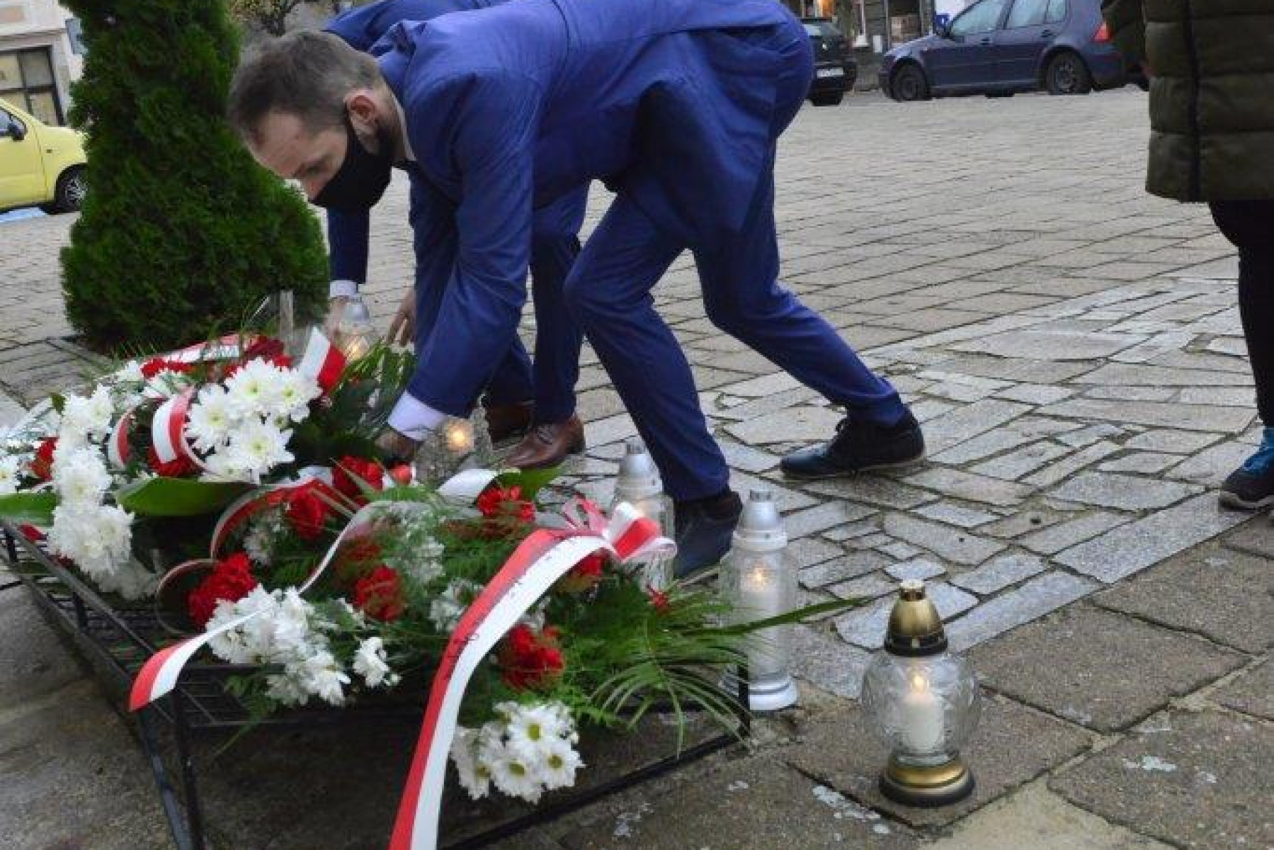 Delegacje złożyły wieńce w Święto Niepodległości [ZDJĘCIA]