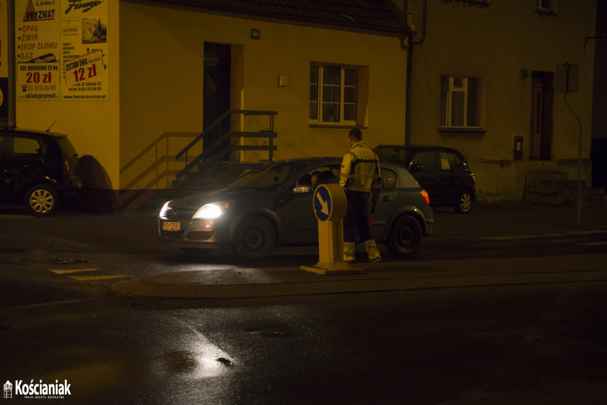 Nocny przejazd ogromnych silosów przez Kościan [ZDJĘCIA]