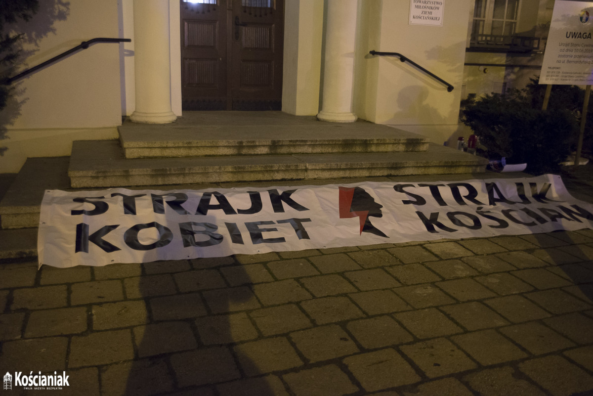 Kolejny Strajk Kobiet przeszedł ulicami Kościana [ZDJĘCIA]