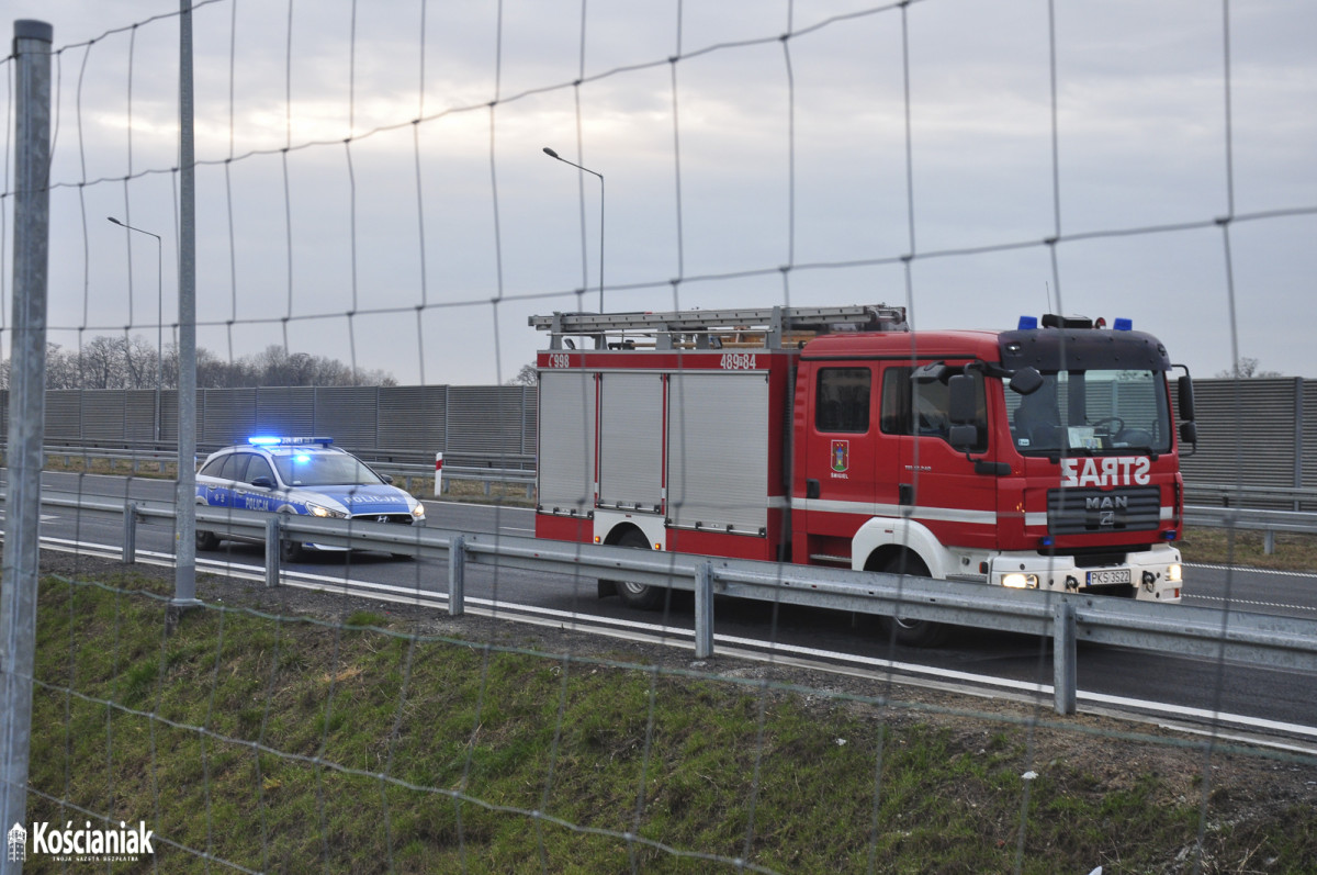 Ciężarówka częściowo blokowała S5. Wydobywał się z niej dym [ZDJĘCIA]