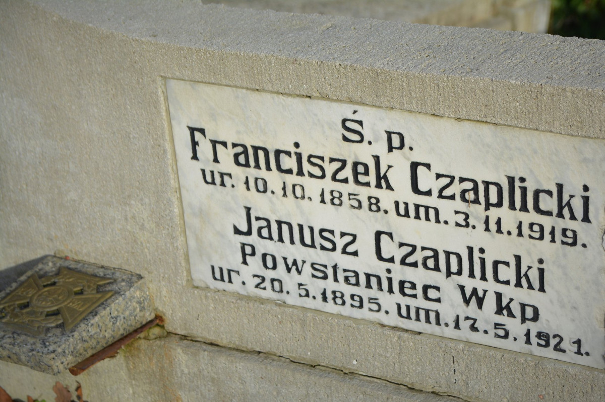 Złożyli kwiaty w miejscach pamięci Powstania Wielkopolskiego [ZDJĘCIA]
