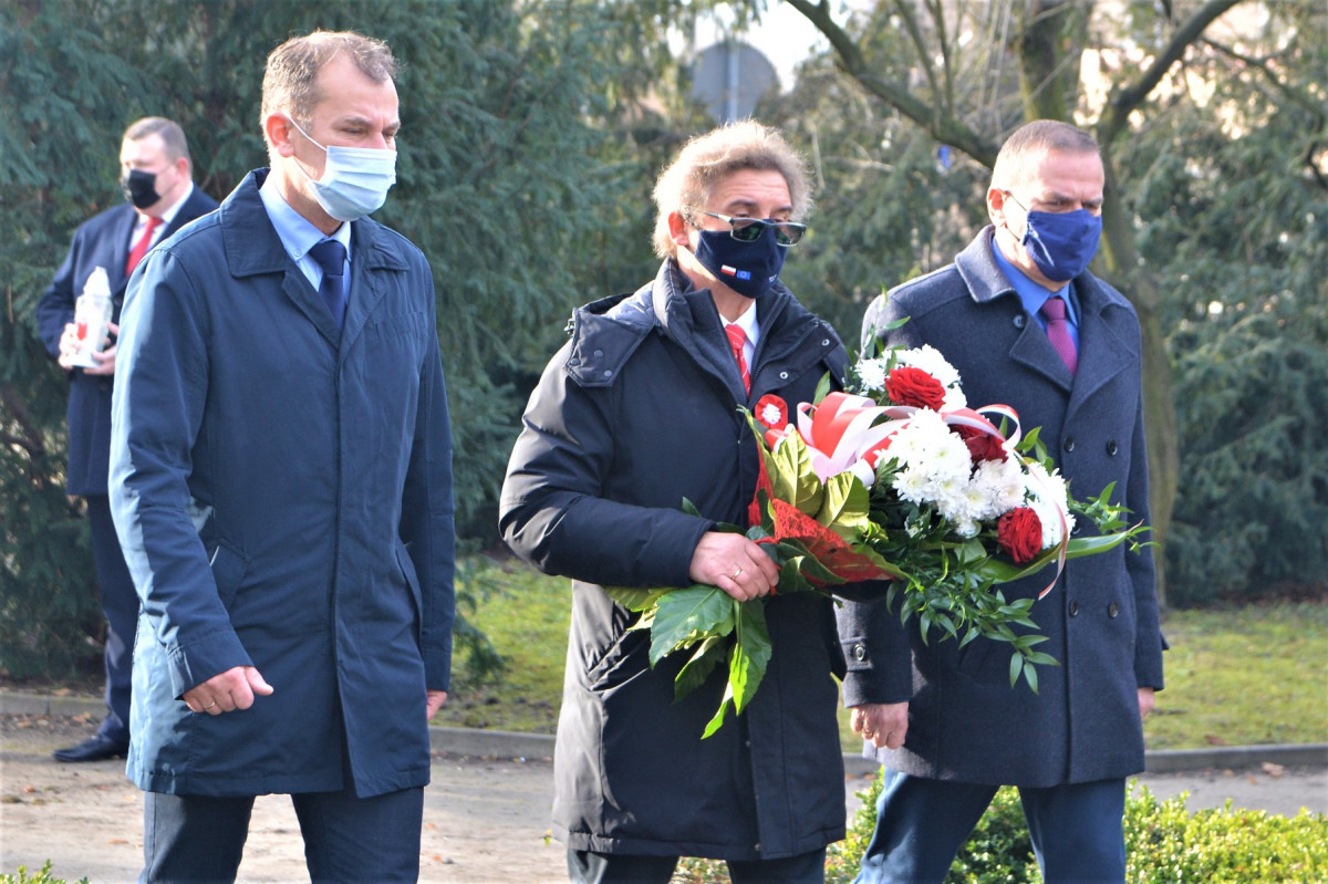 Złożyli kwiaty w miejscach pamięci Powstania Wielkopolskiego [ZDJĘCIA]