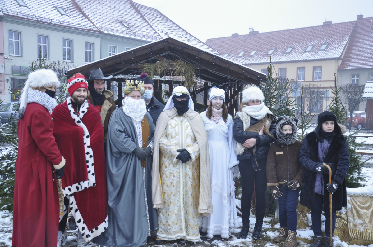 Przejazd bryczki przez gminę Śmigiel w Trzech Króli [ZDJĘCIA]