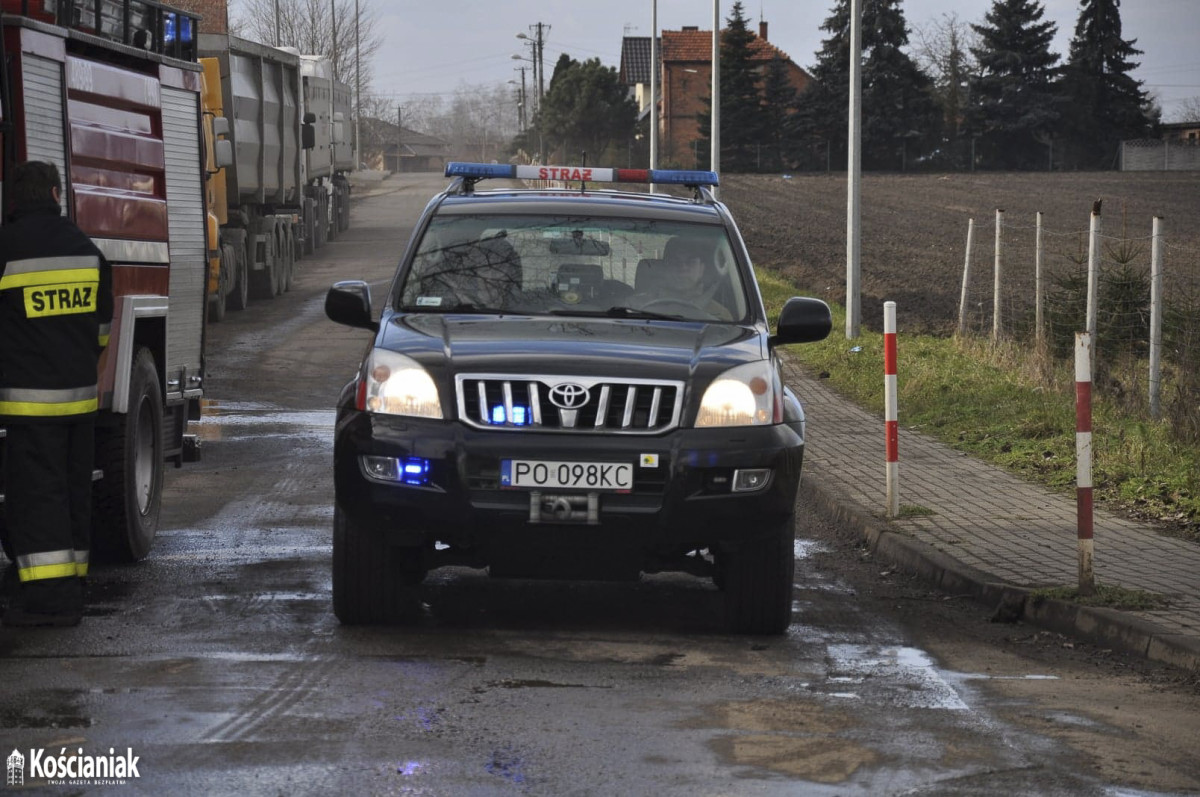 Wielki pożar złomowiska w Przysiece Polskiej [ZDJĘCIA]