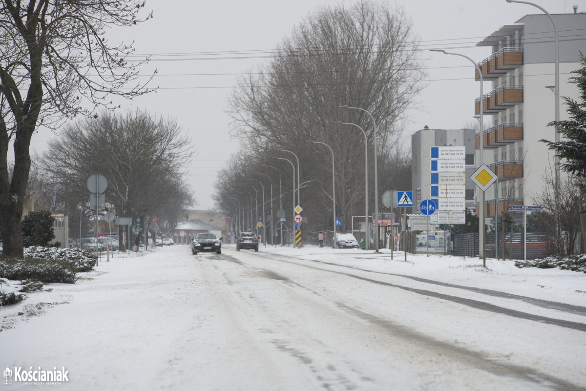 Zima zaatakowała. Trudne warunki na drogach [ZDJĘCIA]