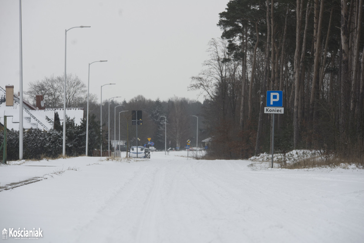 Zima zaatakowała. Trudne warunki na drogach [ZDJĘCIA]
