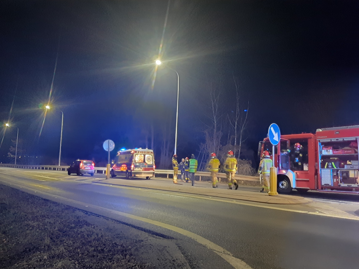 Potrącenie na obwodnicy Kościana. Pieszy był pijany [ZDJĘCIA]