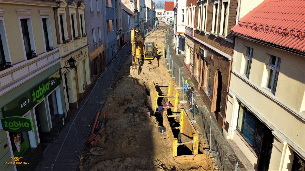 Postępy prac na Rynku i ulicy Wrocławskiej [ZDJĘCIA]