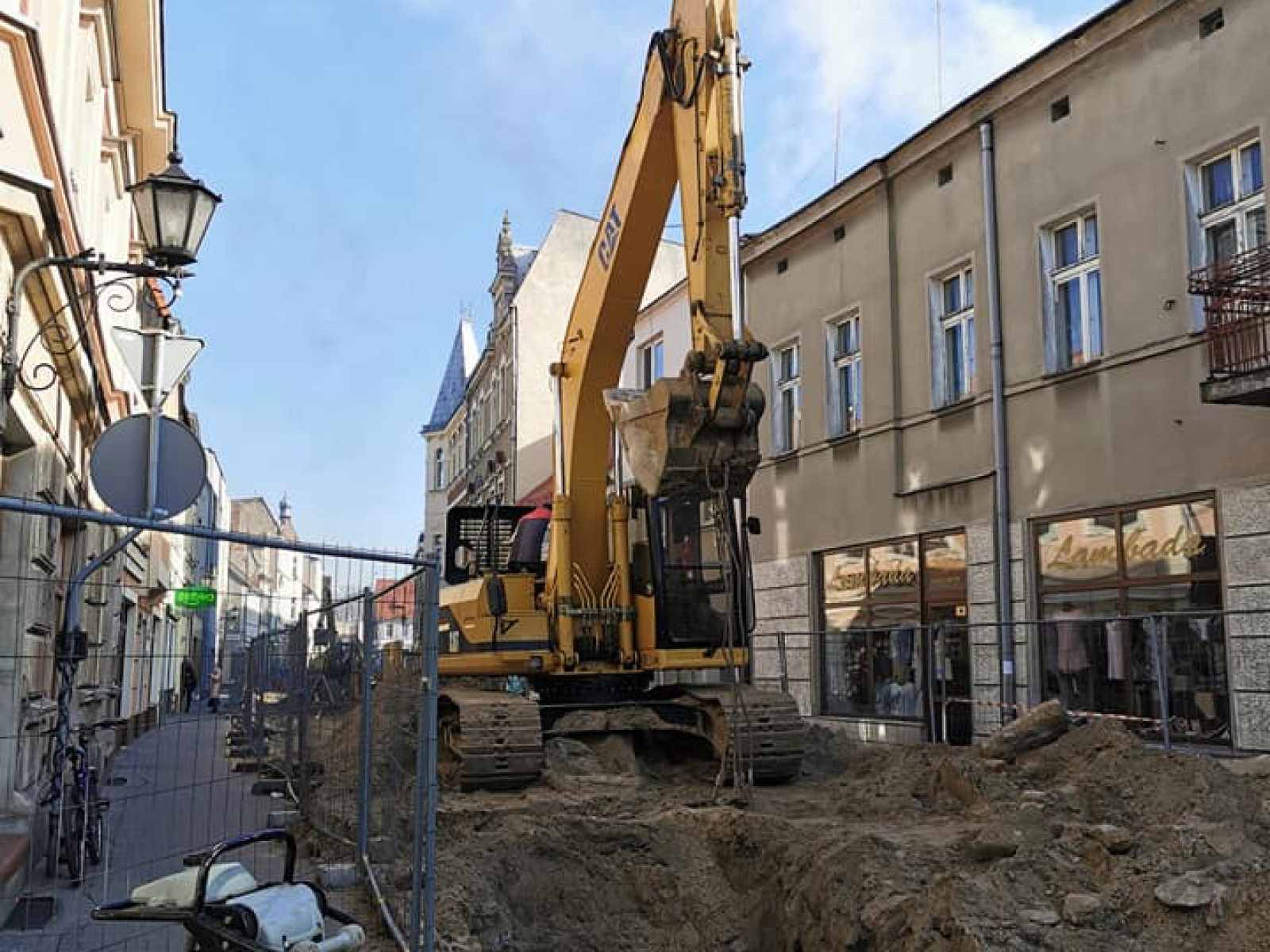 Trwa wymiana sieci wodociągowej na Wrocławskiej