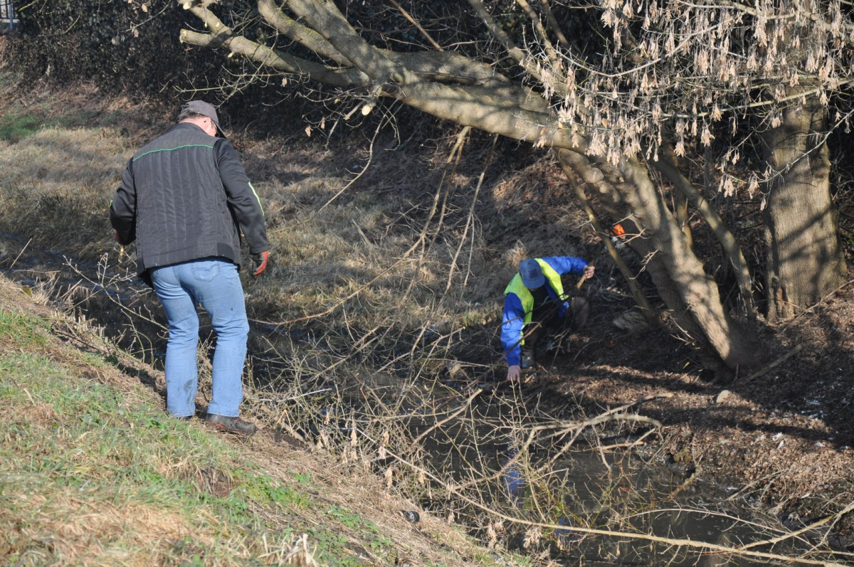 Oczyścili doprowadzalnik Kurza Góra [ZDJĘCIA]