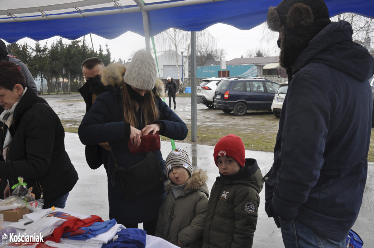 Kiermasz wielkanocny na rzecz Marysi z Brenna [ZDJĘCIA]