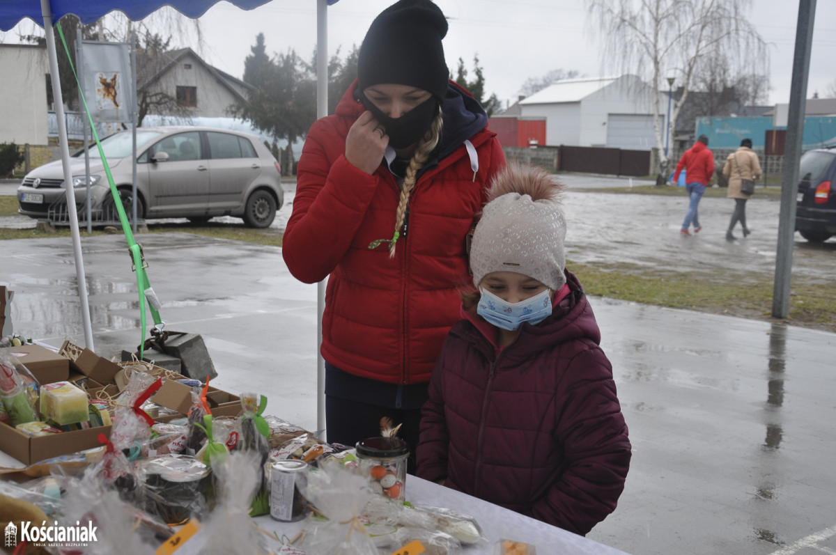 Kiermasz wielkanocny na rzecz Marysi z Brenna [ZDJĘCIA]