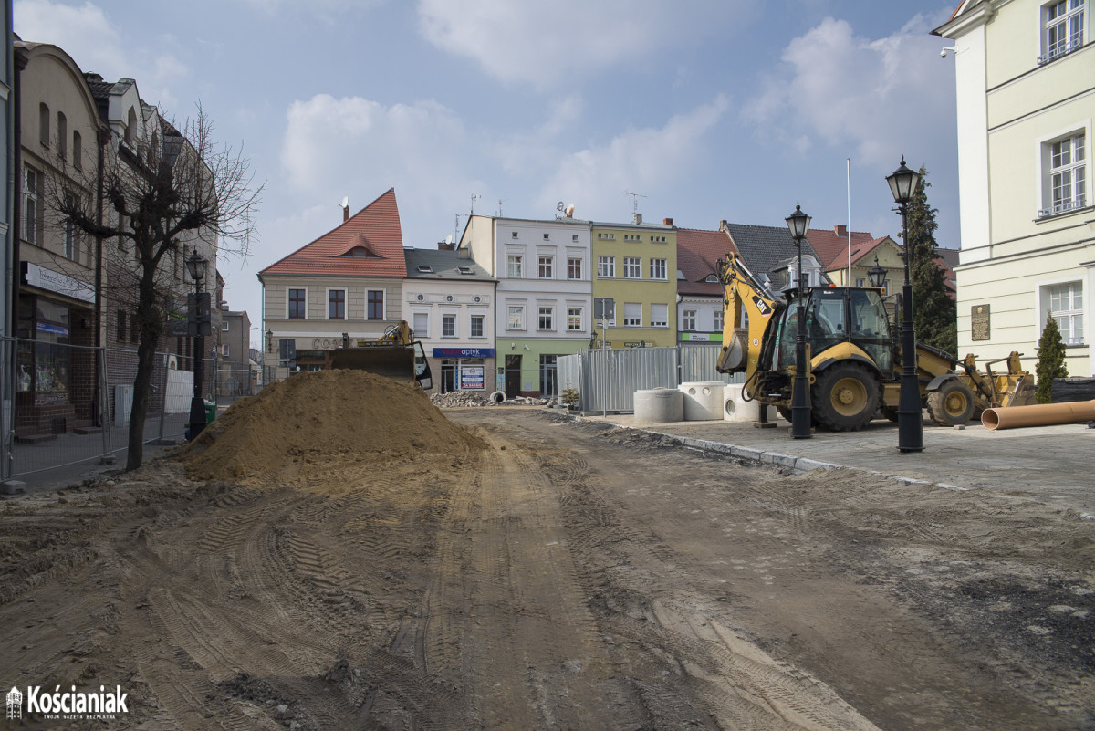 Postępy prac na Rynku i Wrocławskiej [ZDJĘCIA]
