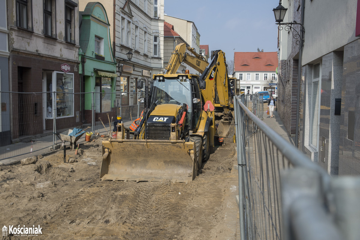 Postępy prac na Rynku i Wrocławskiej [ZDJĘCIA]