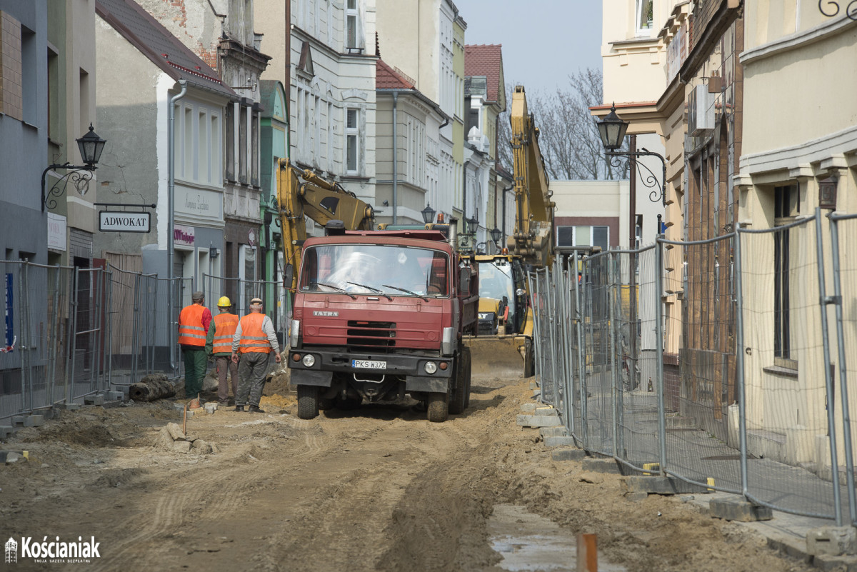 Postępy prac na Rynku i Wrocławskiej [ZDJĘCIA]