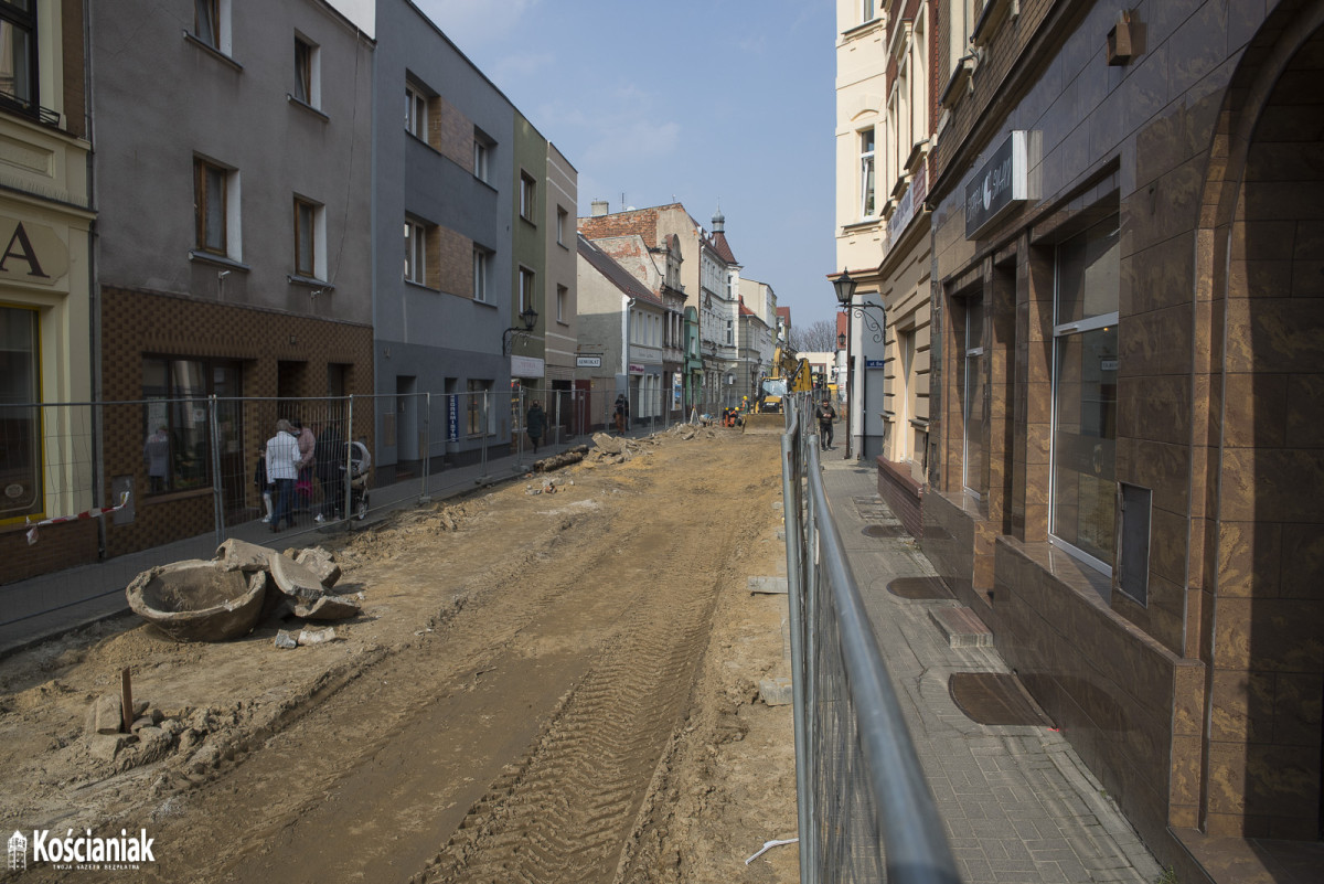 Postępy prac na Rynku i Wrocławskiej [ZDJĘCIA]