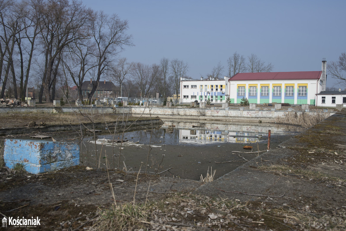 Ogłoszono przetarg na rozbiórkę basenu [ZDJĘCIA]