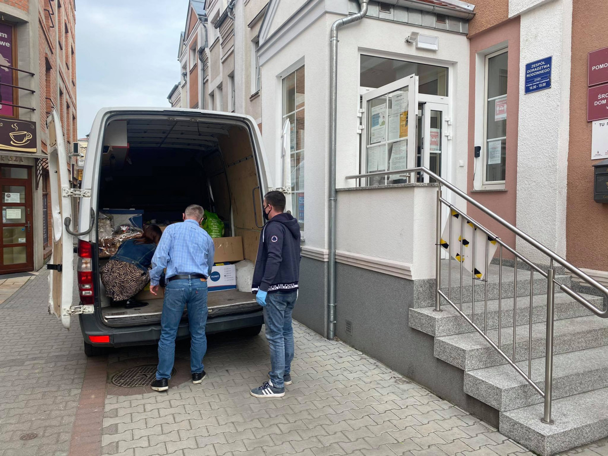 Świąteczna pomoc trafiła do seniorów w Zajączka