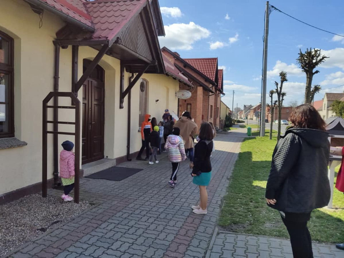 Dzieci poszukiwały Wielkanocnego Zajączka [ZDJĘCIA]