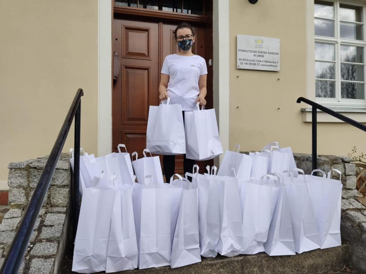 Dzieci poszukiwały Wielkanocnego Zajączka [ZDJĘCIA]