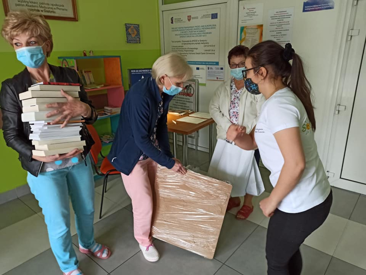 Dzieci poszukiwały Wielkanocnego Zajączka [ZDJĘCIA]