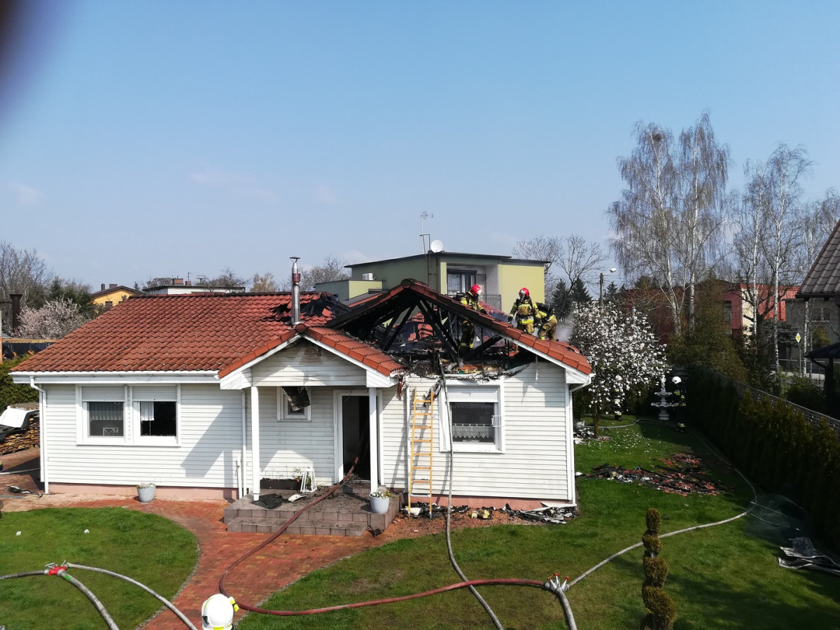 Pożar domu w Czempiniu [ZDJĘCIA]