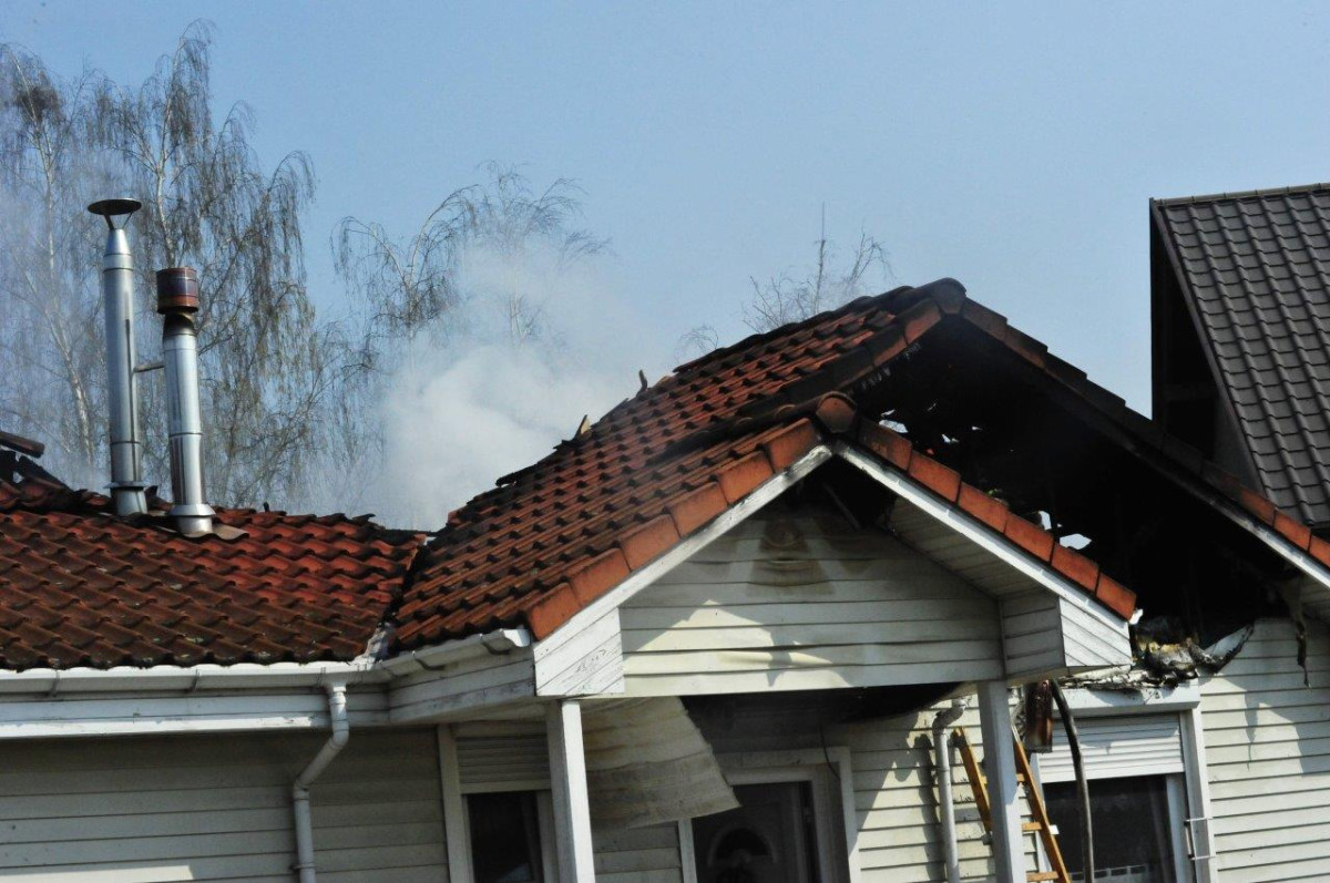 Pożar domu w Czempiniu [ZDJĘCIA]