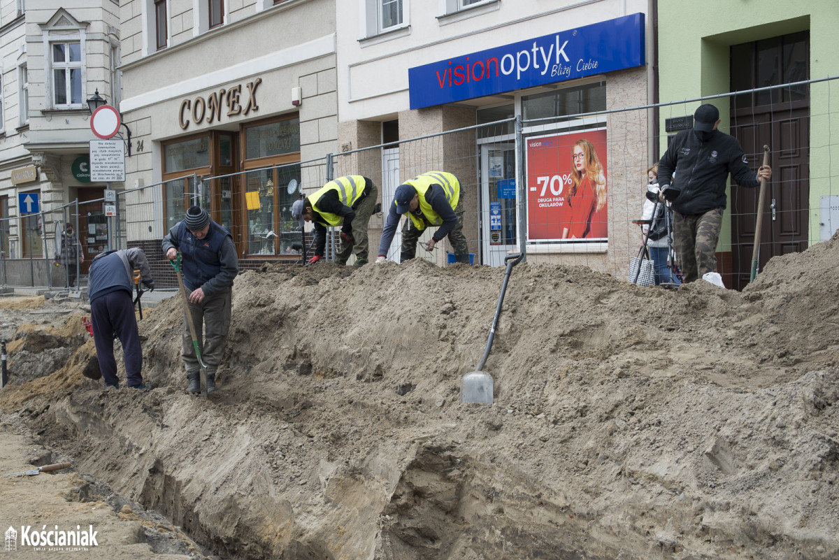 Skarby pod ziemią na Rynku w Kościanie [ZDJĘCIA]