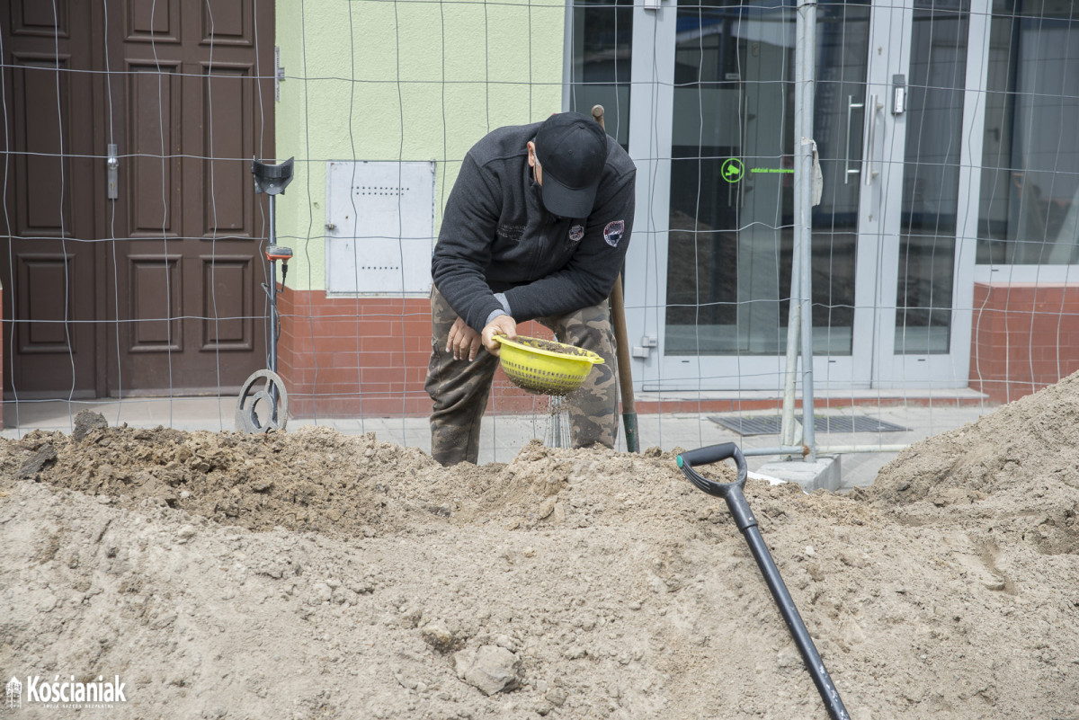 Skarby pod ziemią na Rynku w Kościanie [ZDJĘCIA]